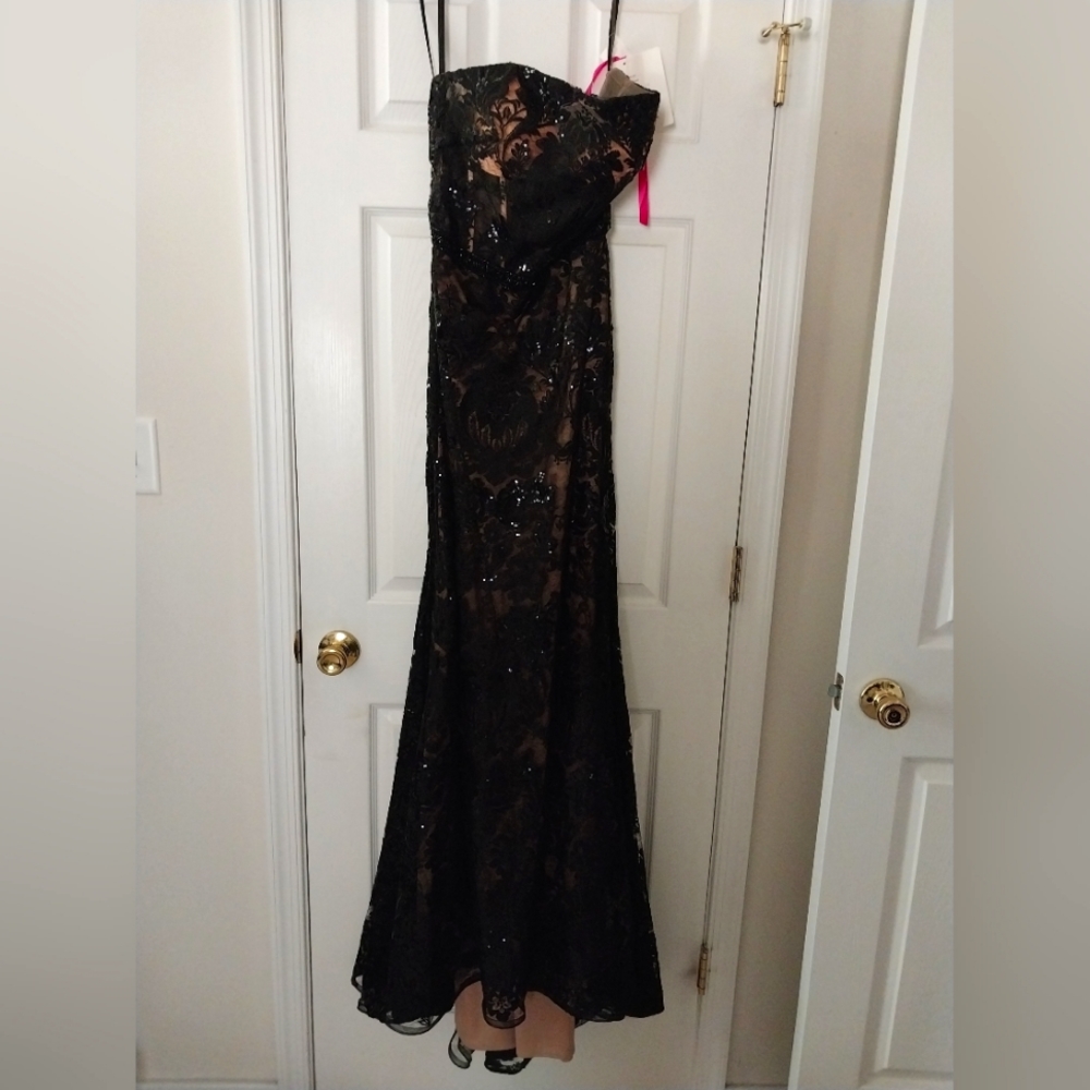 NWT Black Sequined Strapless Fitted Lace Appliqué Prom Ball Gown Size 10 - Picture 2 of 10